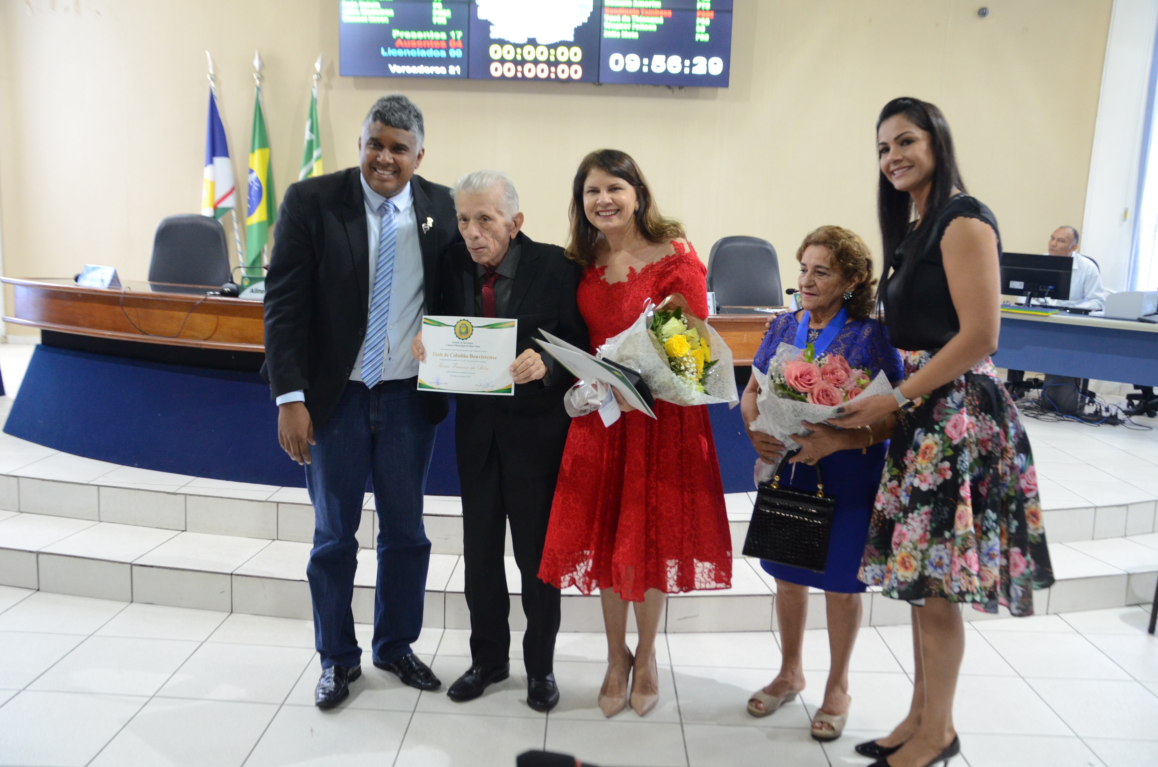 Câmara entrega honrarias ao empresário Ramiro da Silva e à artesã Altina Braga