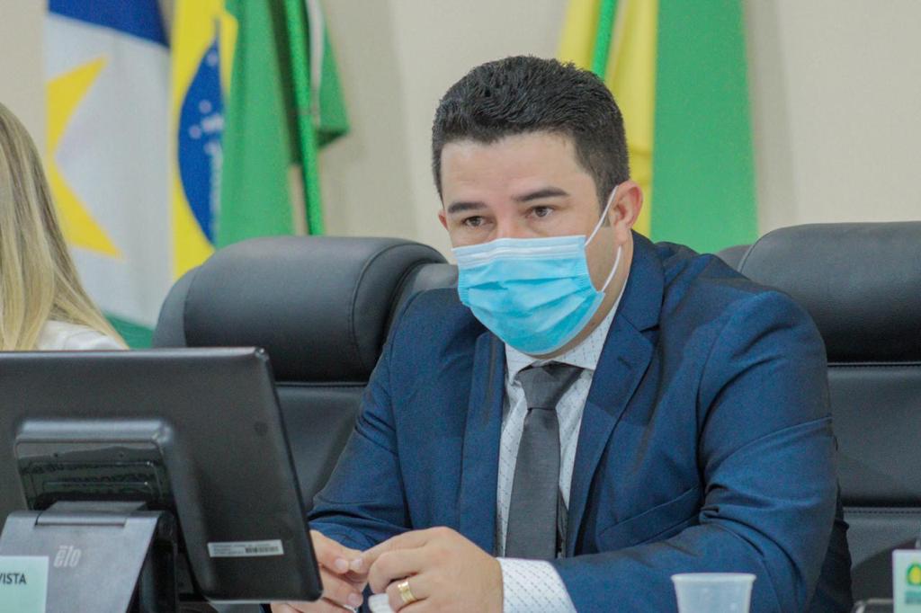 Presidente  promulga  leis de combate à Covid  e assegurando  igrejas o direito de prestar assistência à comunidade