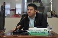 Projeto do vereador Genilson Costa amplia  prazo para limpeza de  terrenos baldios
